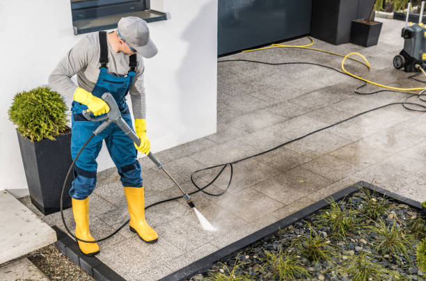 Garage Pressure Washing in James City, NC